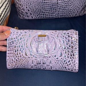 Brahmin wristlet